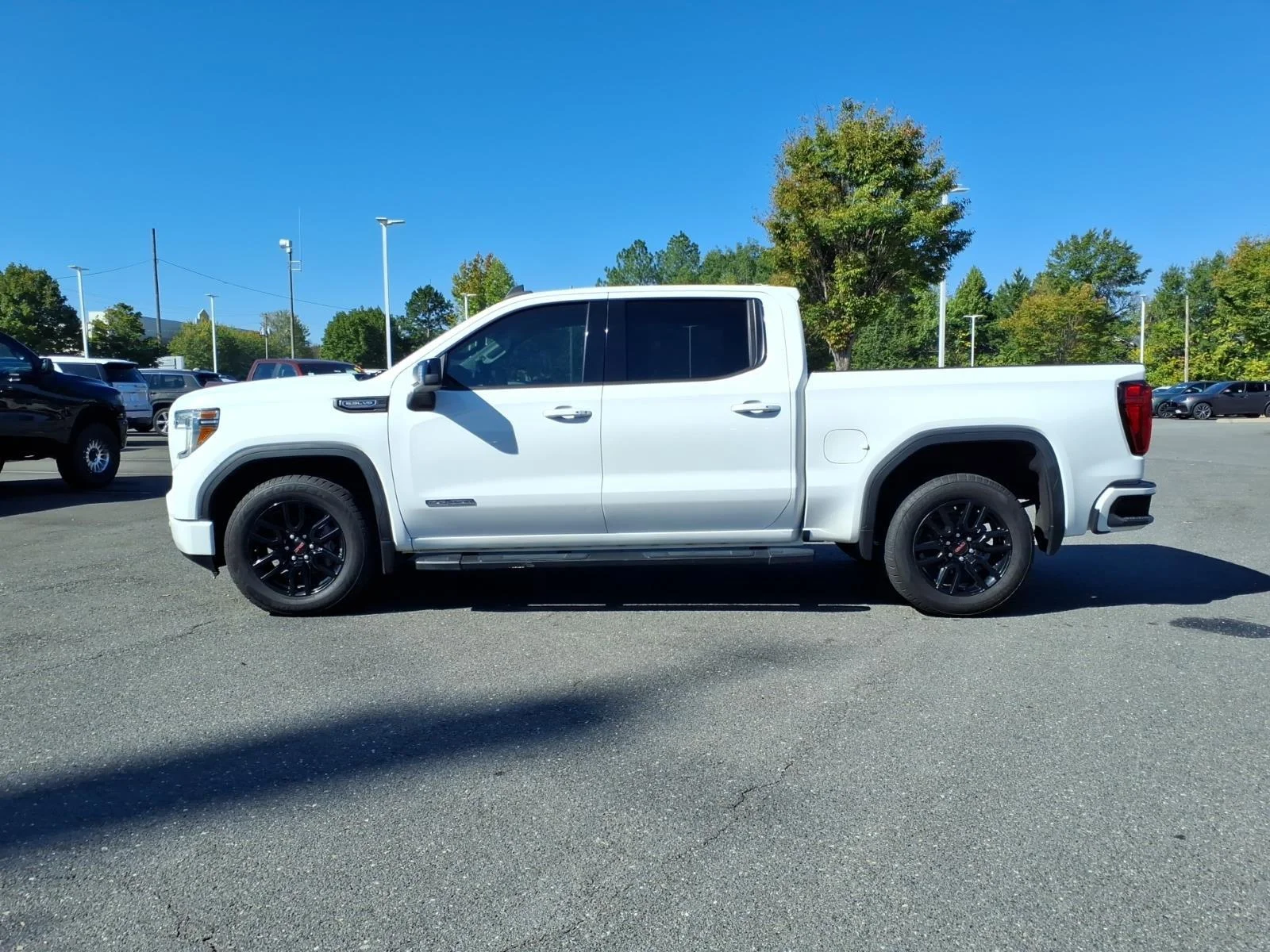 Used 2021 Summit White GMC Elevation image 3