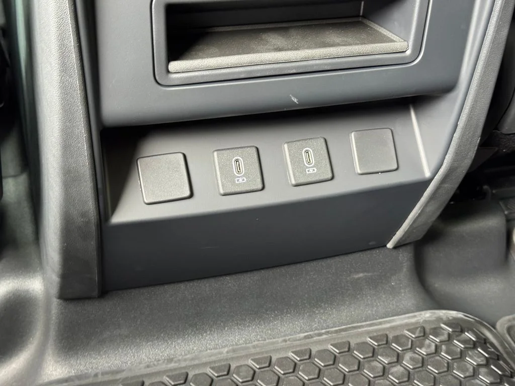 New 2026 Fuji White Land Rover X-Dynamic SE image 15