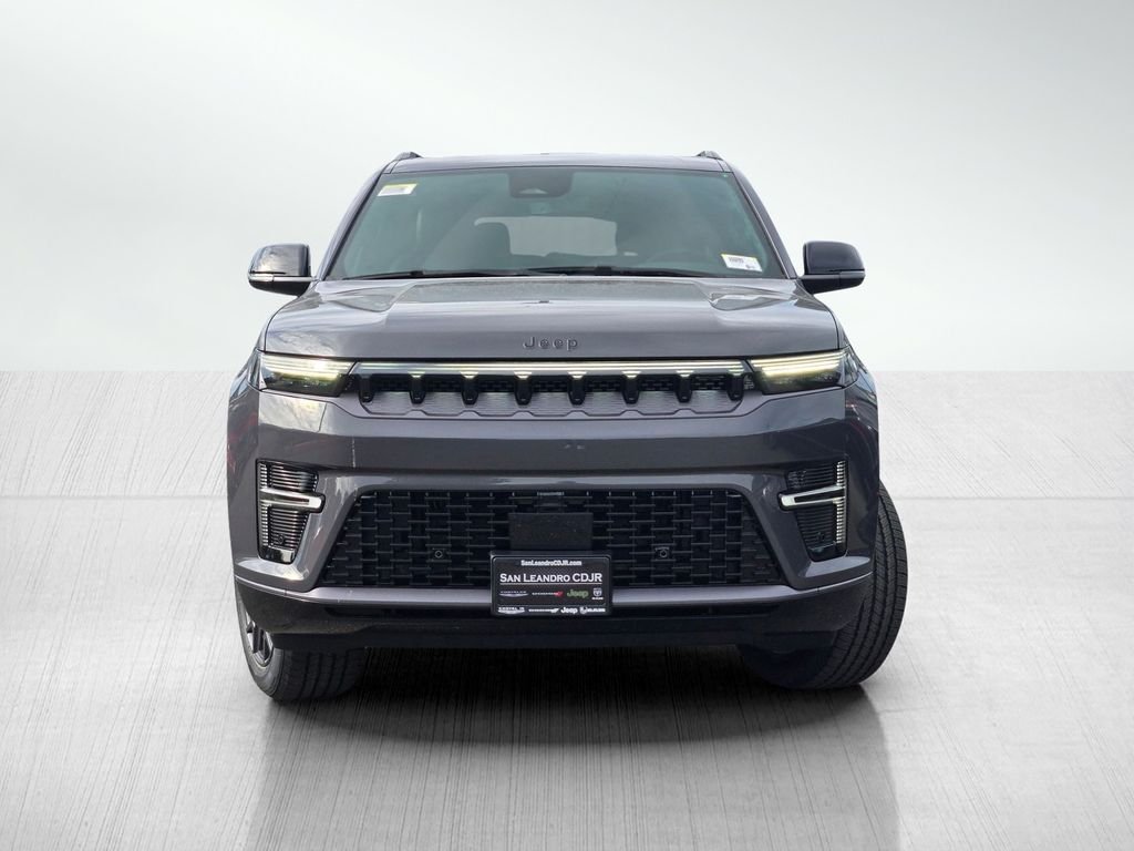 New 2026 Baltic-Gray Metallic Clear-Coat Exterior Paint Jeep Limited Altitude image 2