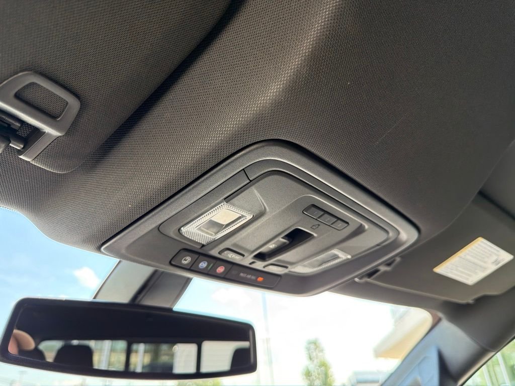 Used 2019 White GMC AT4 image 25