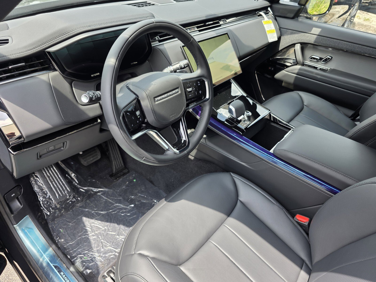Used 2026 Carpathian Grey Premium Metallic Land Rover P360 SE image 10