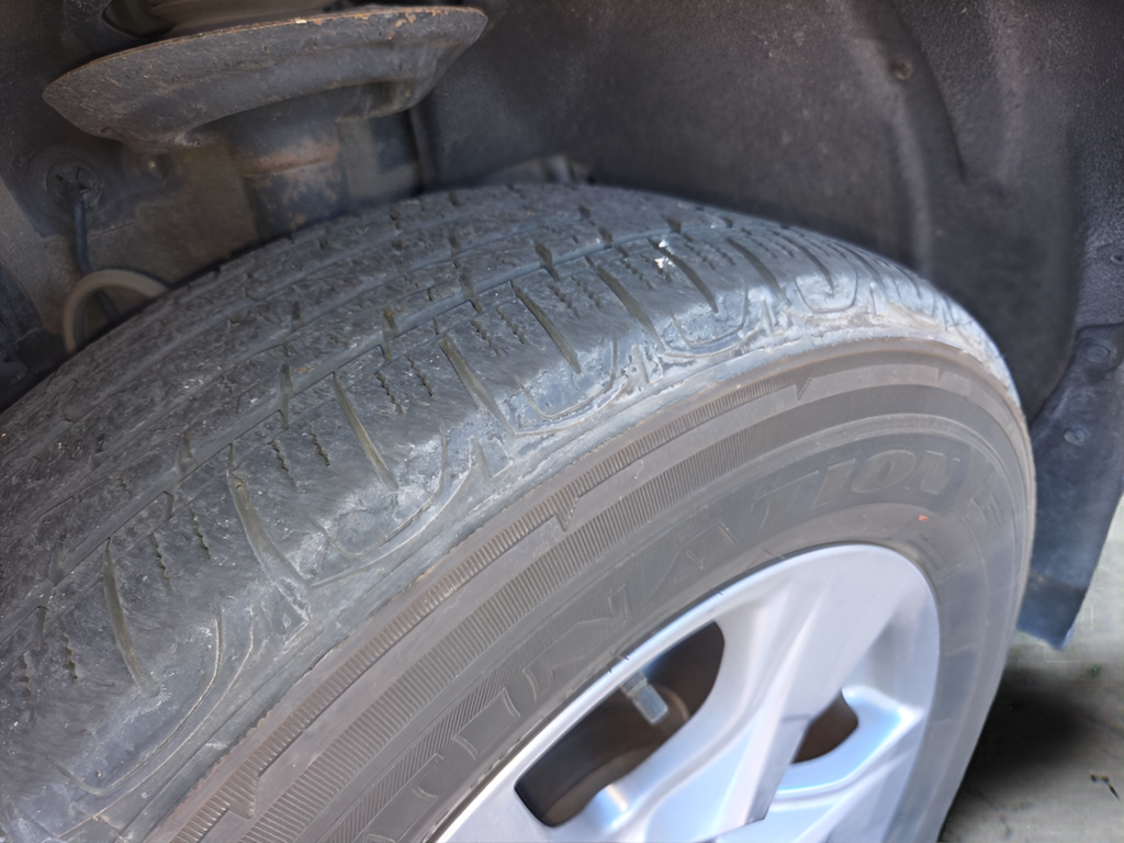 Used 2023  Toyota XLE image 11