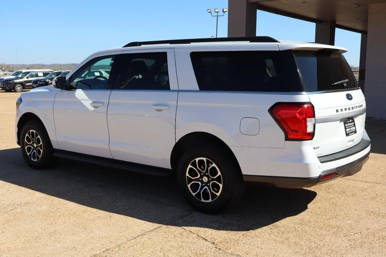 Used 2022 Star White Metallic Tri-Coat Ford XLT image 3