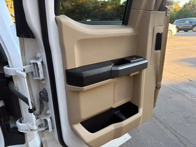 Used 2017 White Ford XLT image 12