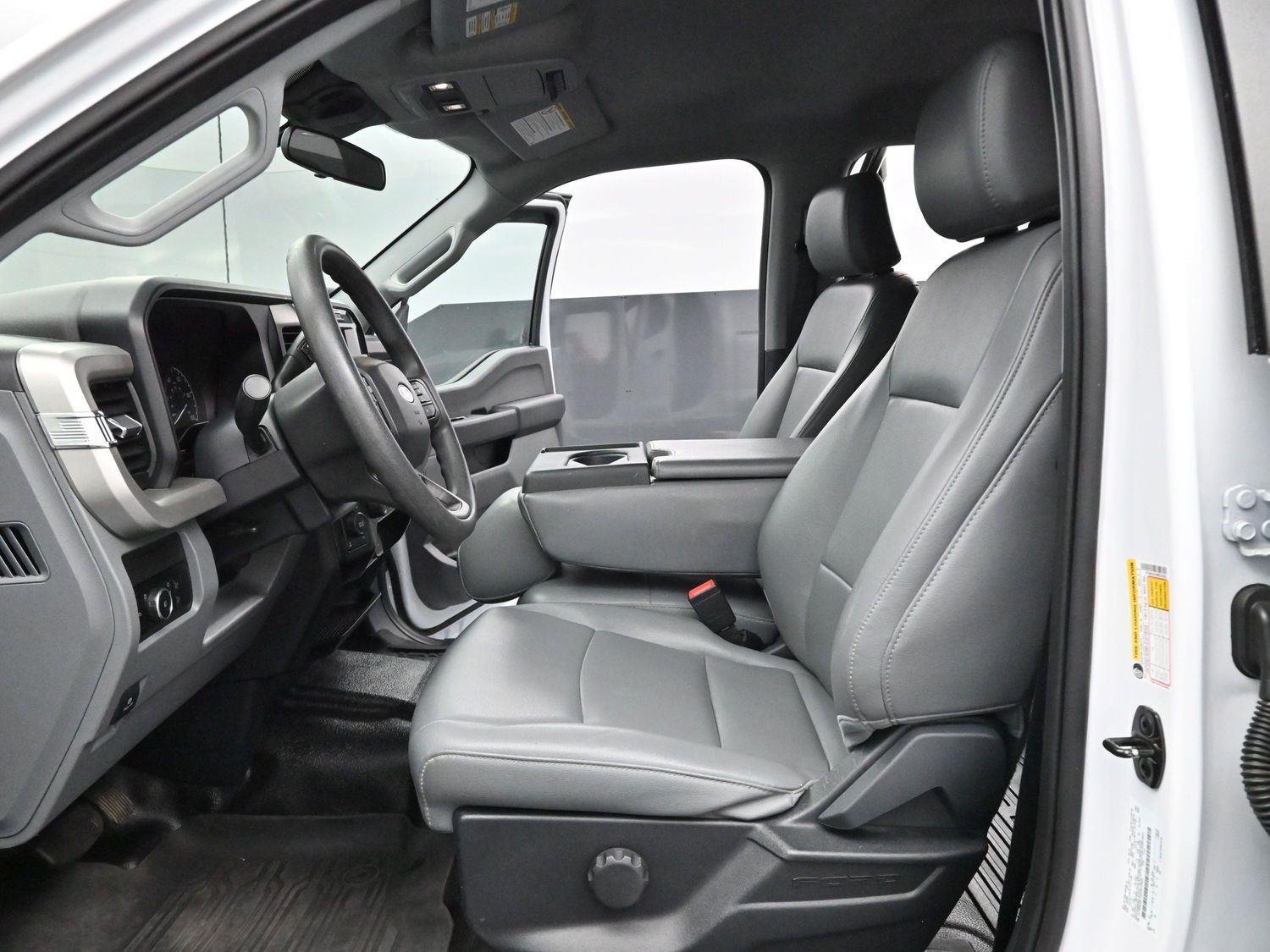 Used 2023 Oxford White Ford XL image 12