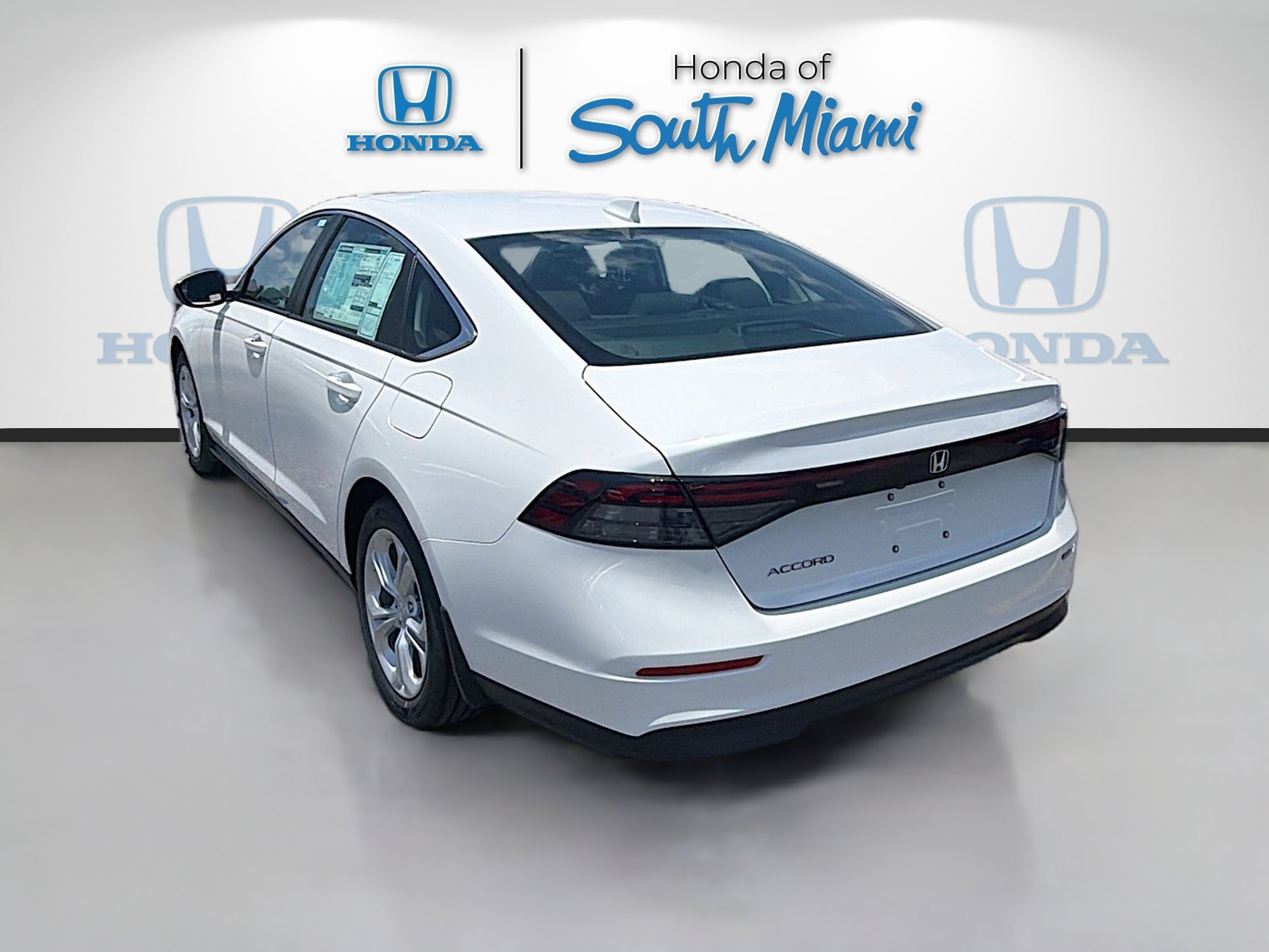 New 2026 Platinum White Pearl Honda LX image 5