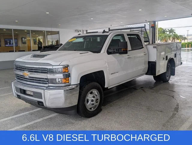 Used 2018 White Chevrolet LT image 3