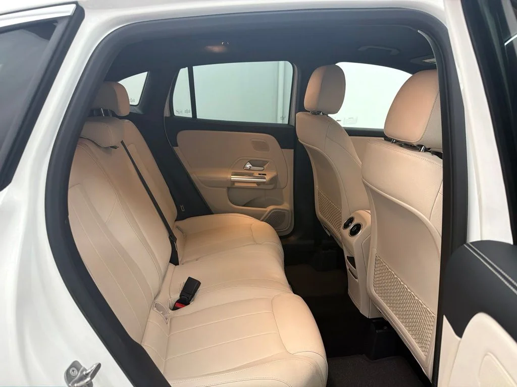 New 2026 White Mercedes-Benz GLA 250 image 25