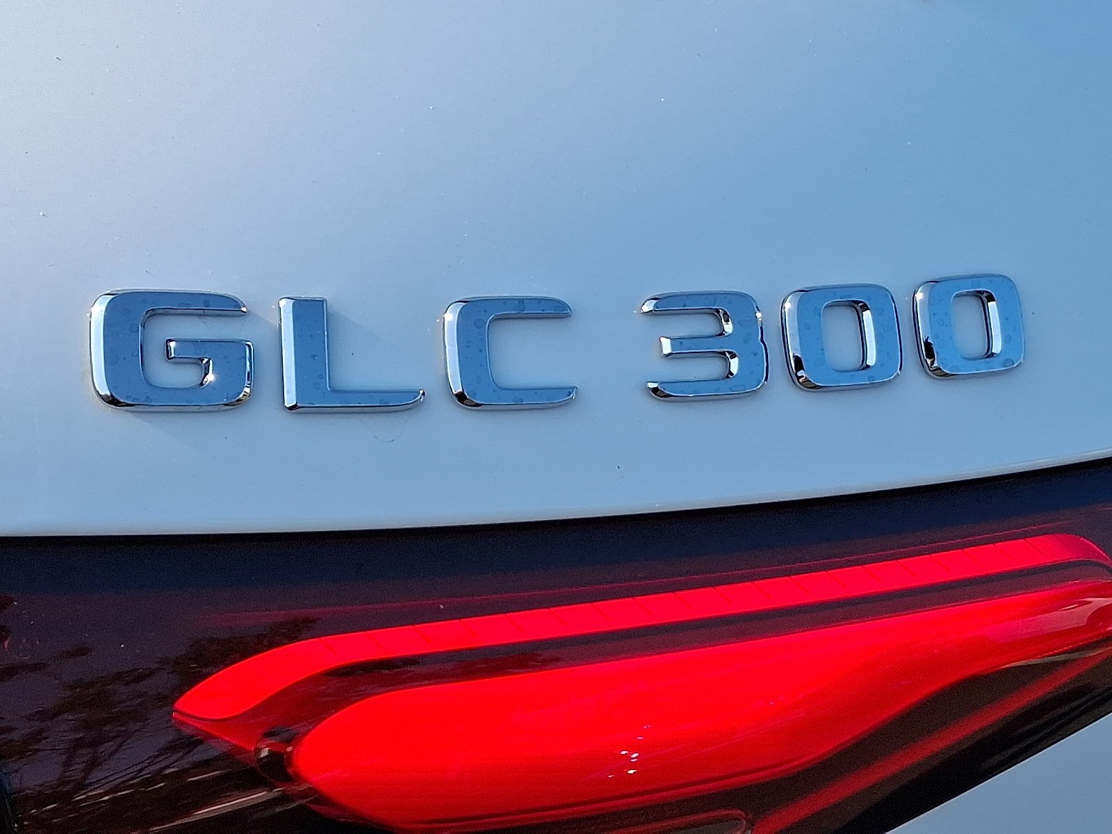 New 2026 Polar White Mercedes-Benz GLC 300 image 15