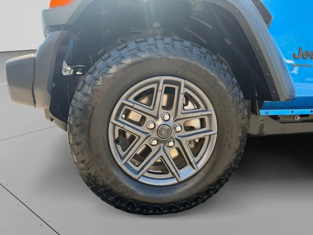Used 2026 Blue Jeep Sport S image 9