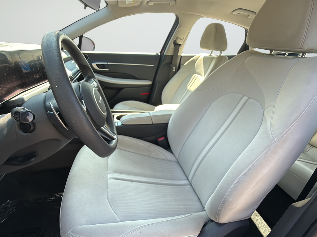 Used 2025 Red Hyundai SEL image 10
