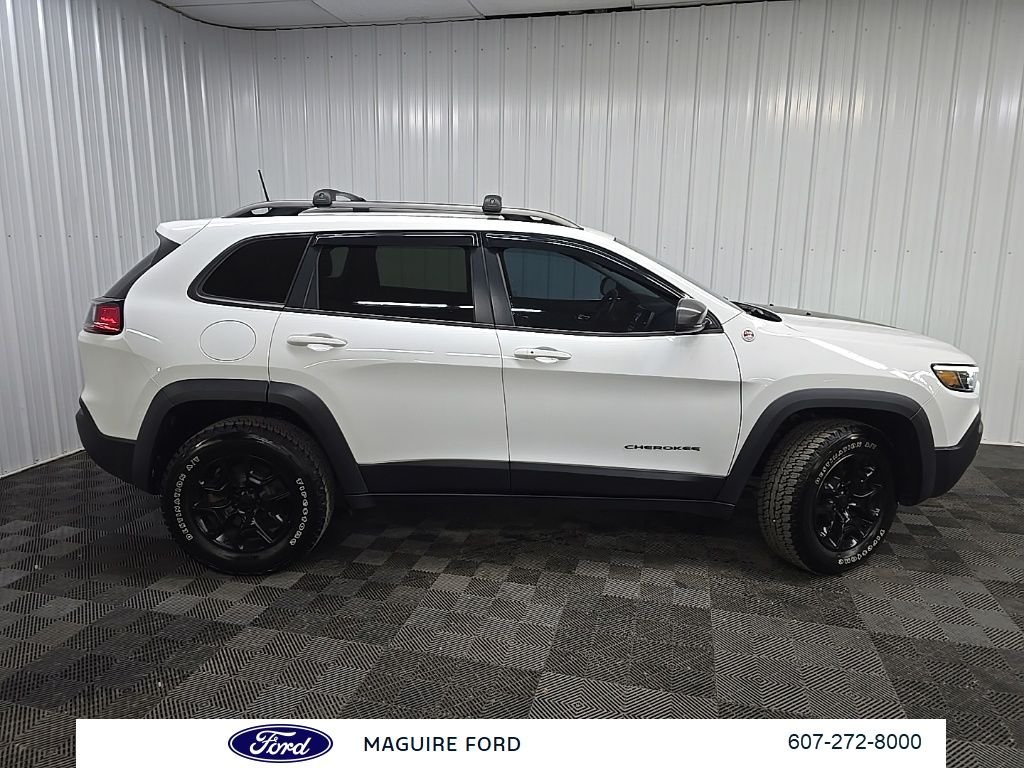 Used 2019 White Jeep Trailhawk image 2