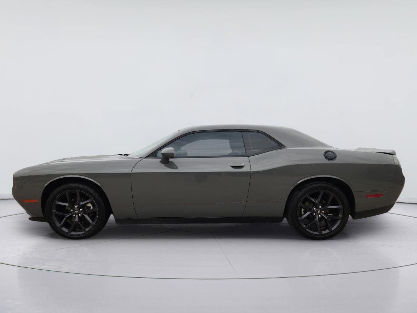 2023 Dodge Challenger photo 4 of 32