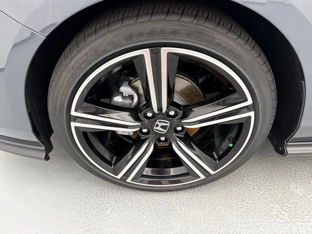 New 2026 Meteorite Gray Metallic Honda SE image 4