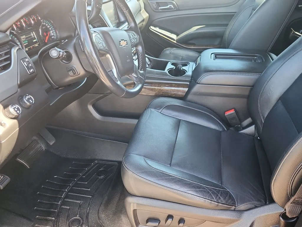 Used 2020 Gray Chevrolet LT image 7