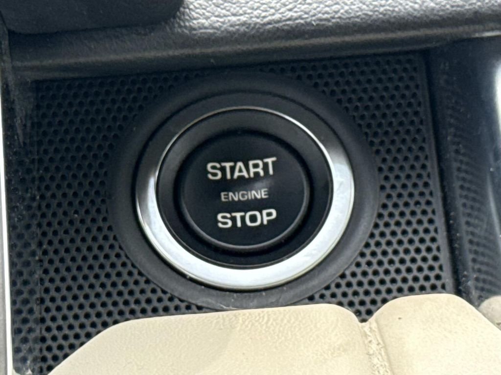 Used 2020 Black Land Rover HST image 10