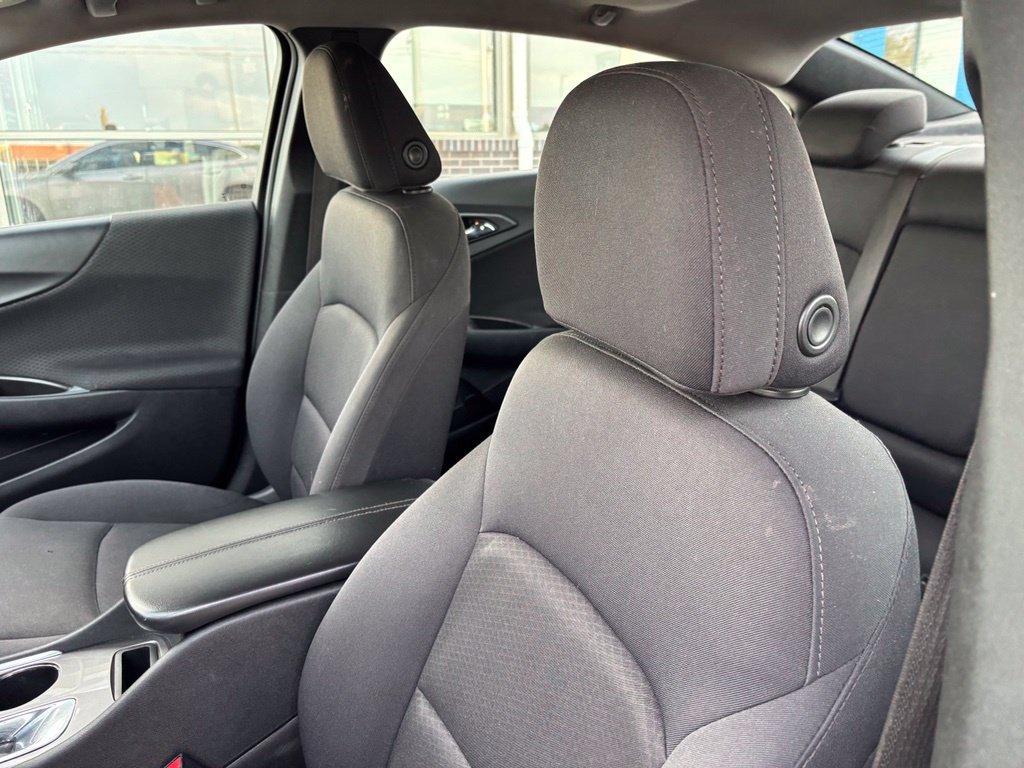 Used 2021 Silver Ice Metallic Chevrolet LT image 10