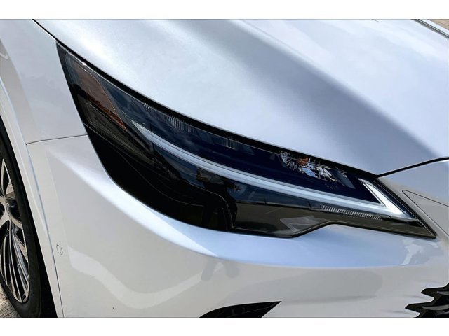 New 2026 Eminent White Pearl Lexus PREMIUM PLUS image 20
