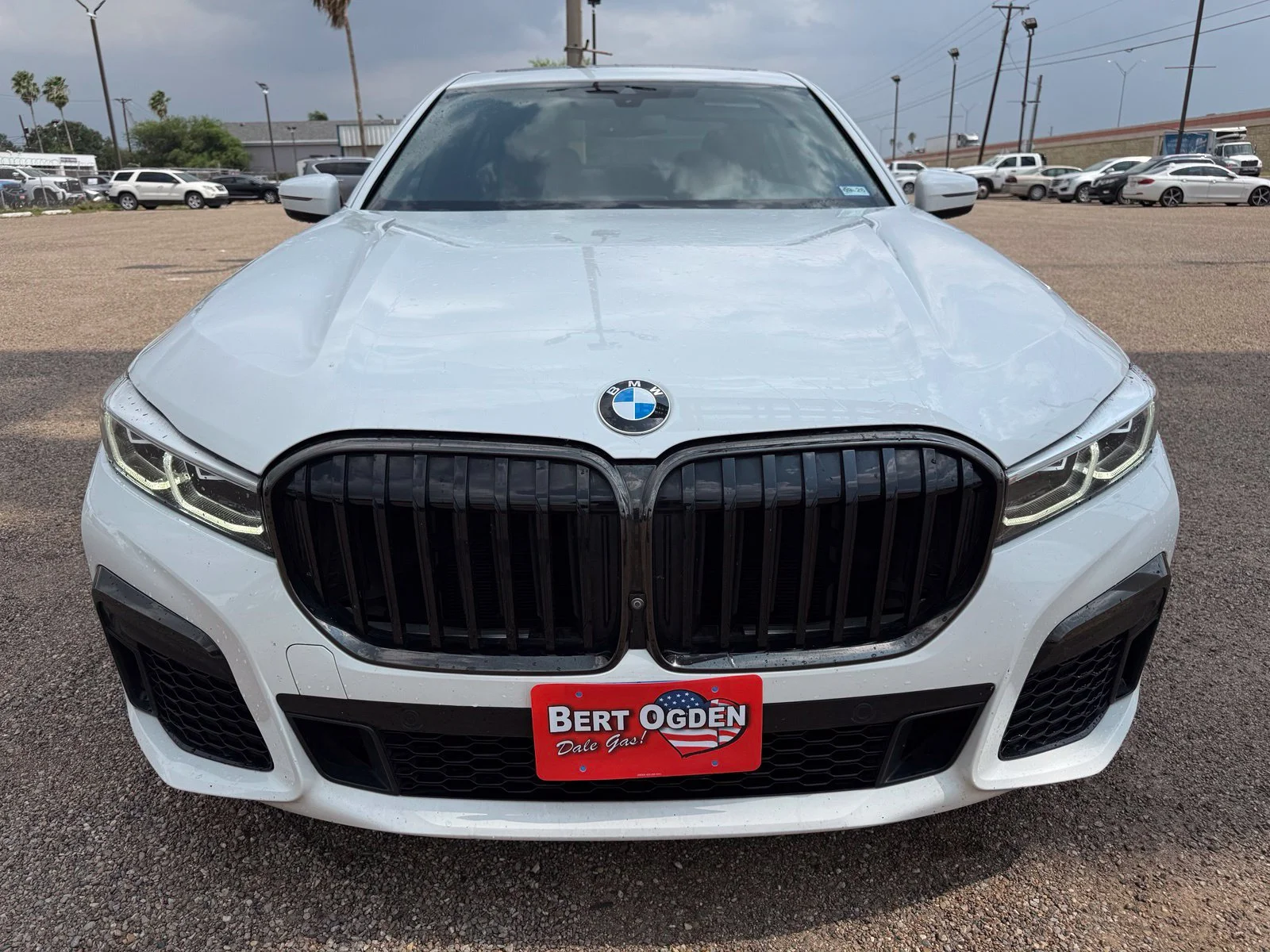 Used 2022 White BMW 740i image 2