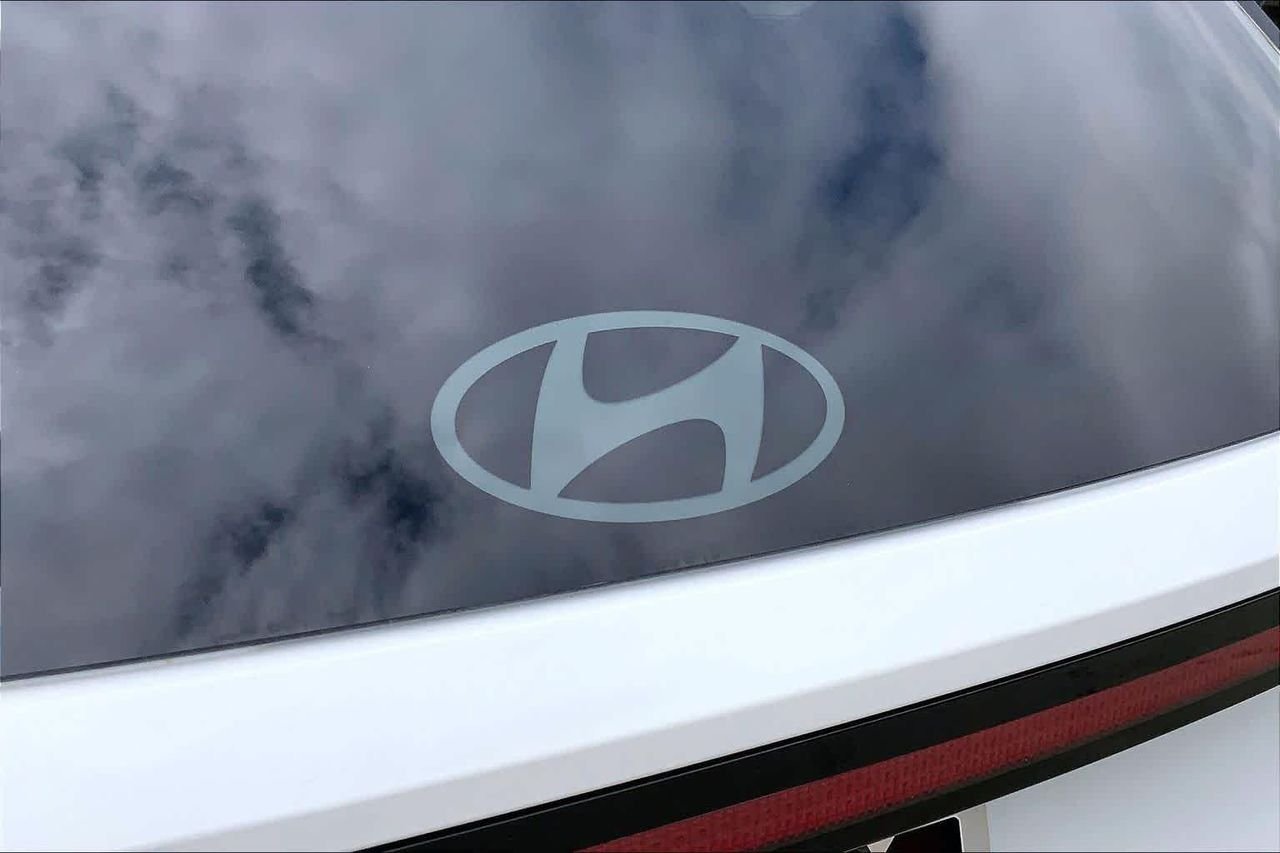 New 2026 Serenity White Pearl Hyundai SEL Premium AWD image 15