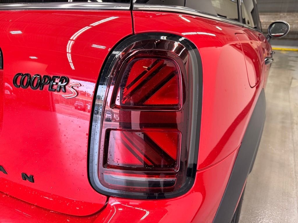 Certified Used 2024 Chili Red MINI  image 5
