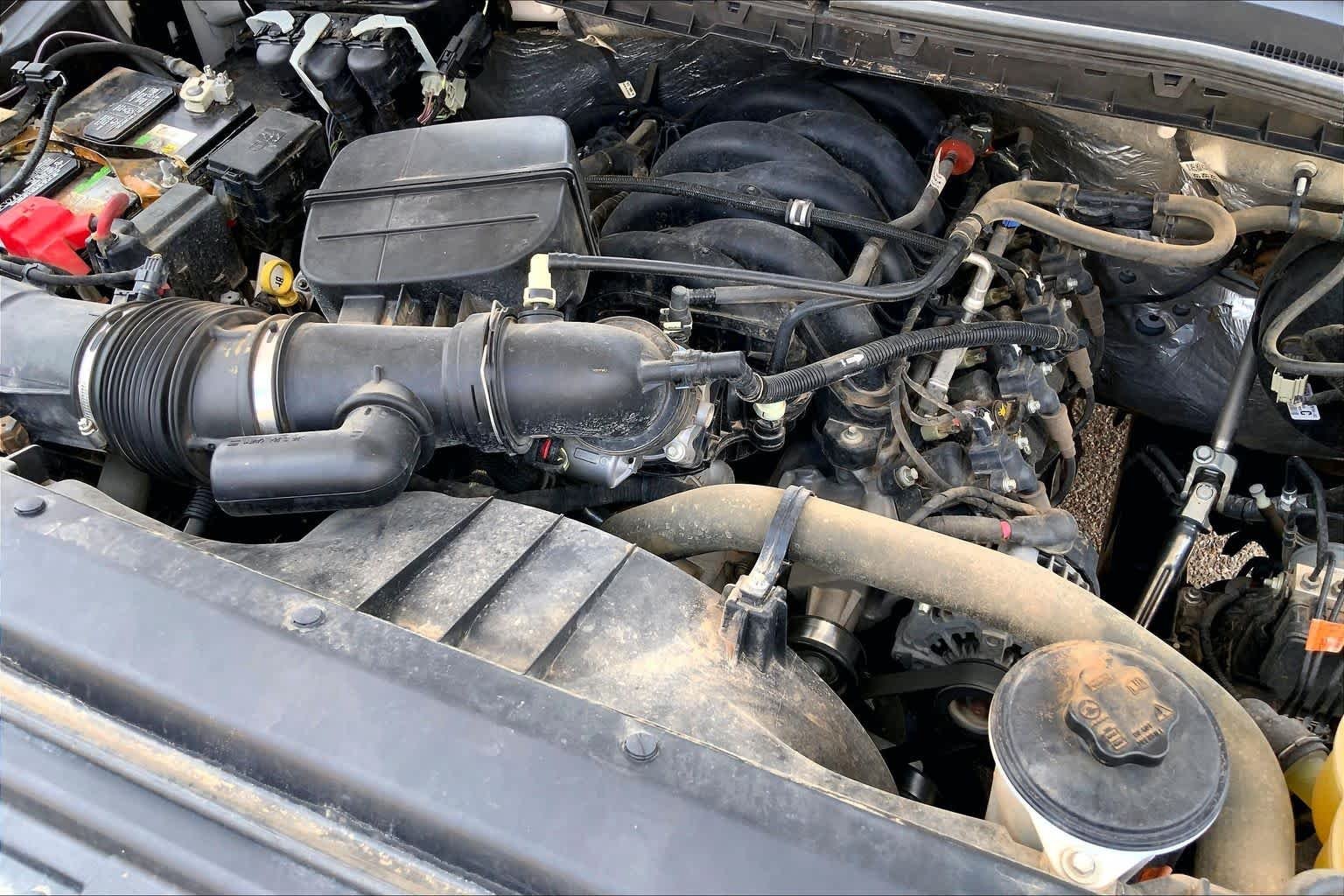 Certified Used 2021 Oxford White Ford XLT image 33