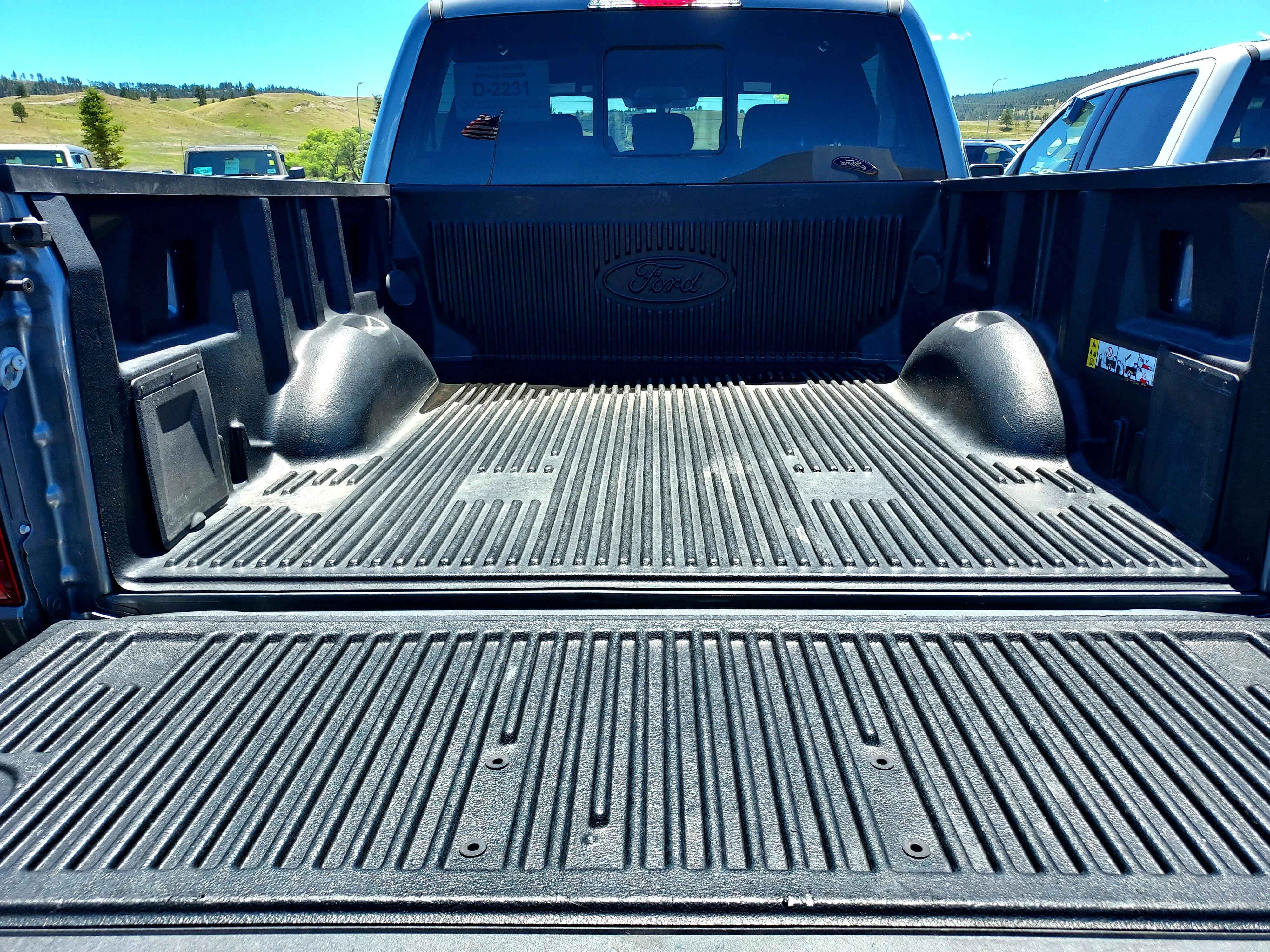 Used 2024 CARBONIZED GRAY Ford XLT image 8