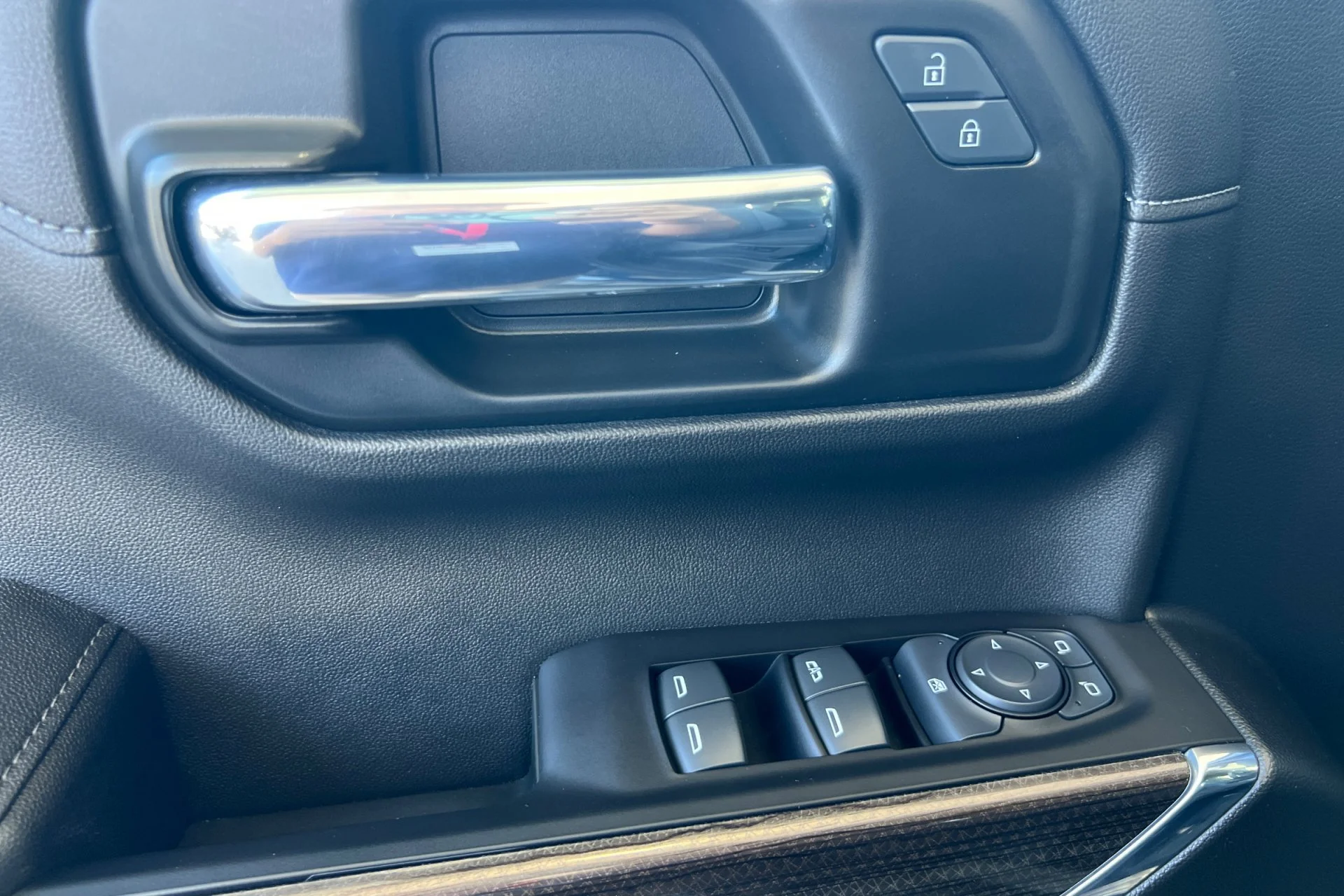 Used 2022 Blue Chevrolet RST image 14