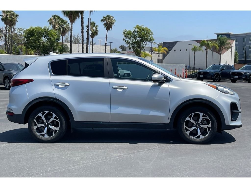 Used 2021 Sparkling Silver Kia LX image 7