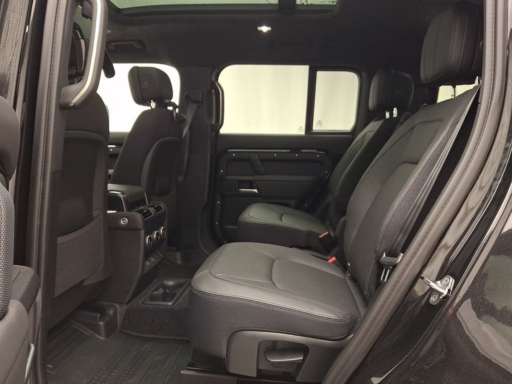 New 2026 Santorini Black LAND ROVER V8 image 6