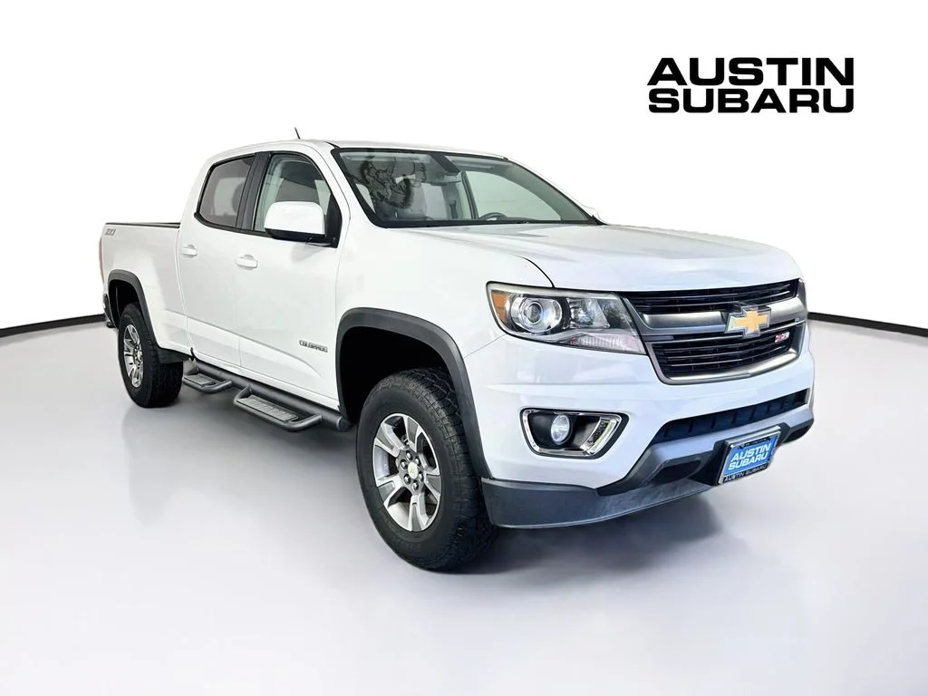 Used 2015 White Chevrolet Z71 image 1
