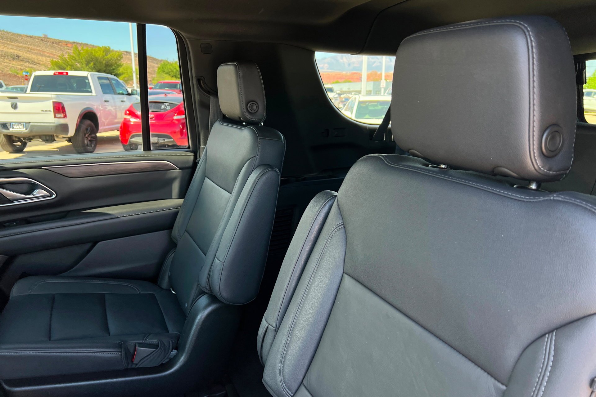 Used 2021 Empire Beige Metallic Chevrolet Z71 image 21