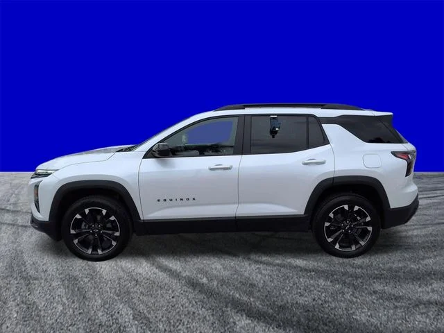 Certified Used 2025 Iridescent Pearl Tricoat Chevrolet RS image 7