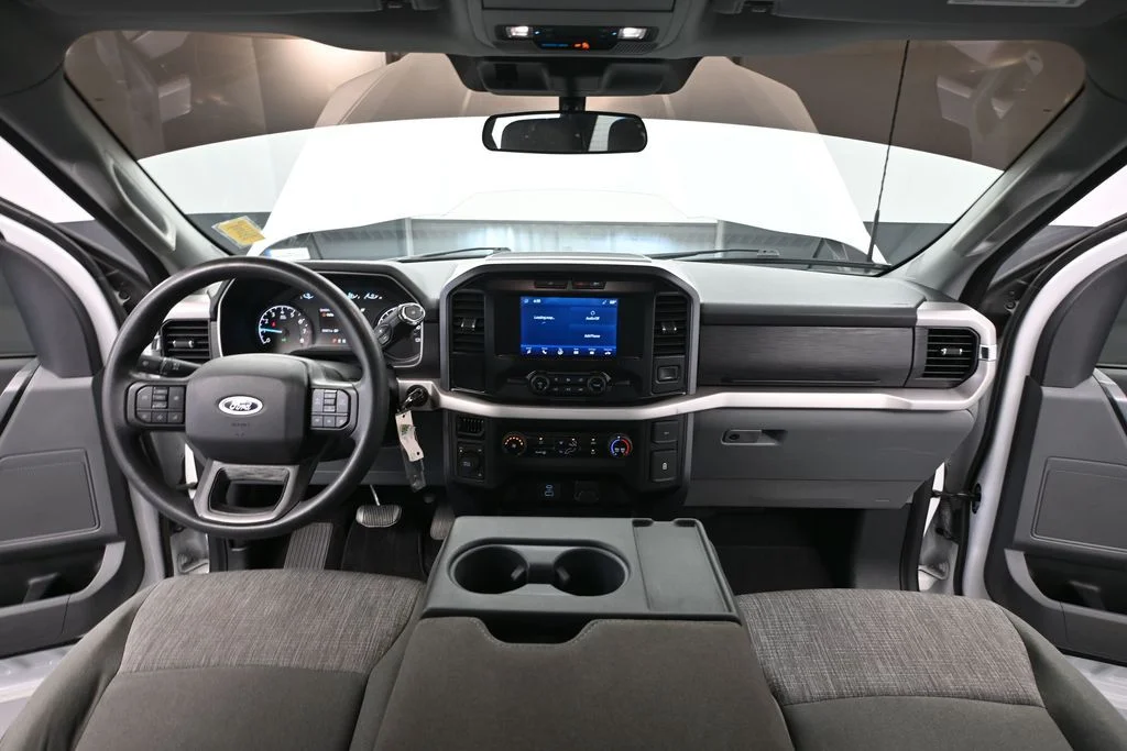 Used 2023 White Ford XLT image 24