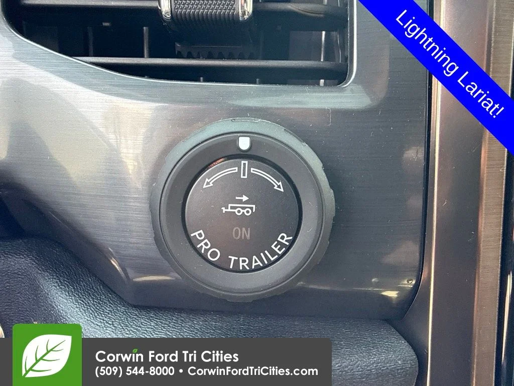 Certified Used 2022 White Metallic Ford Lariat image 11