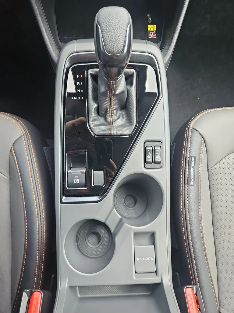 New 2026 CRYSTAL WHITE PEARL Subaru Limited Hybrid image 42