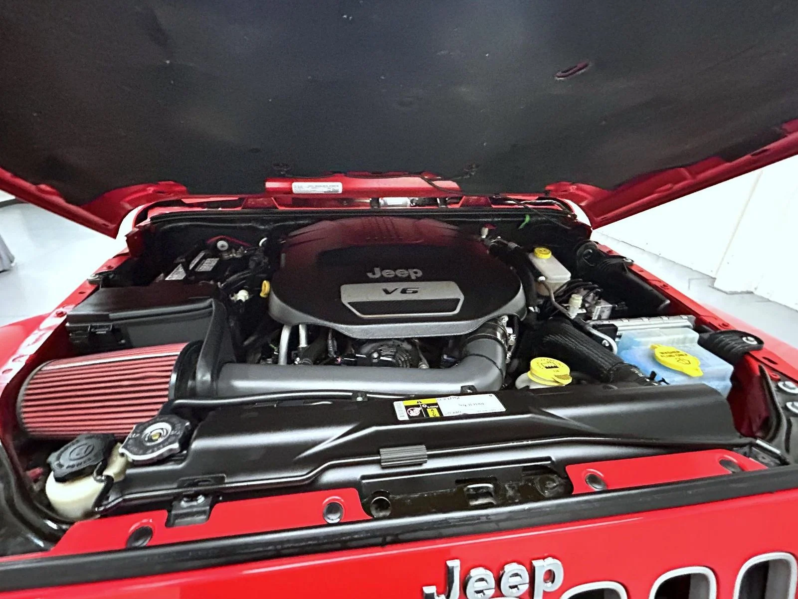 Used 2016 Red Jeep Unlimited Sahara image 24