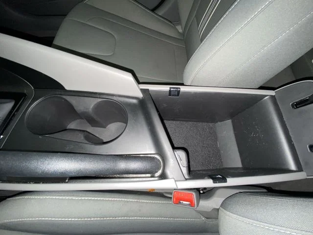 Used 2024 White Hyundai SEL image 21