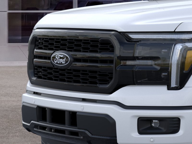 New 2026 Star White Metallic Tri-Coat Ford Lariat® image 39