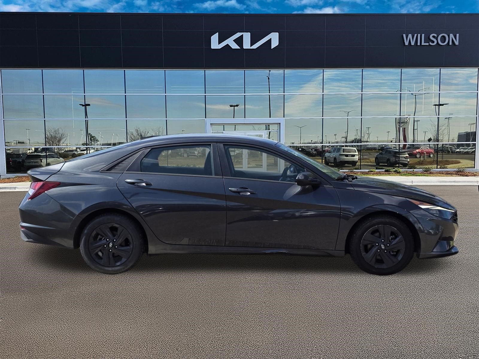Used 2023 Gray Hyundai SEL image 3