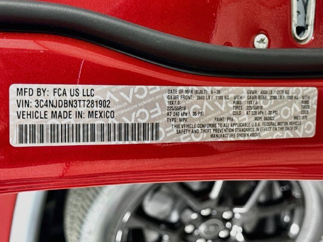 New 2026 Red Hot Pearl-Coat Exterior Paint Jeep Latitude image 29