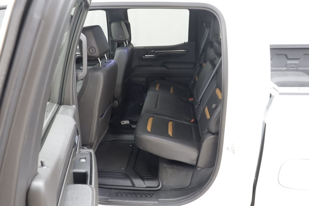 Used 2023 White GMC AT4 image 16