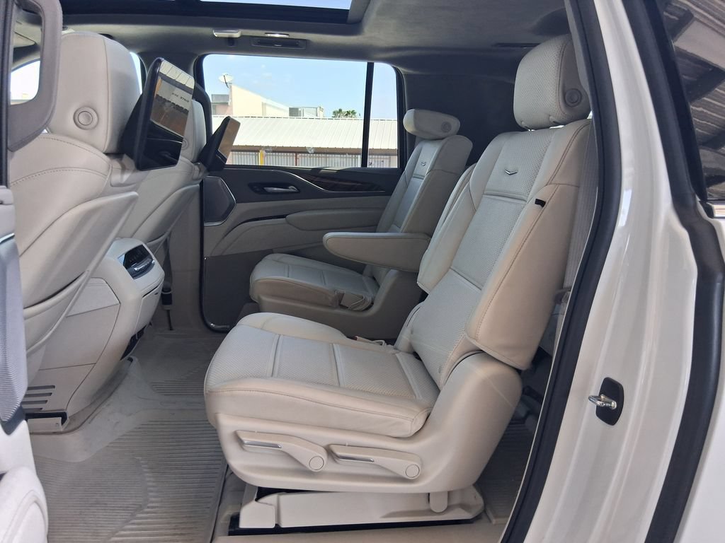 Used 2024 Crystal White Tricoat Cadillac Premium Luxury Platinum image 19