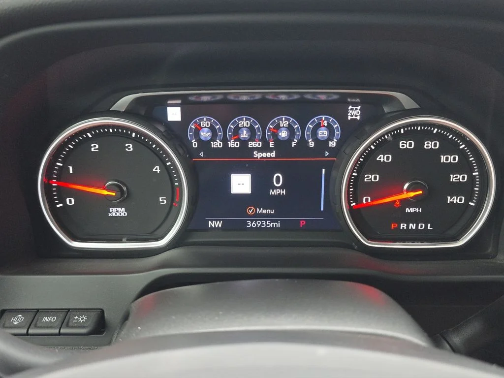 Used 2022 White Chevrolet LTZ image 10