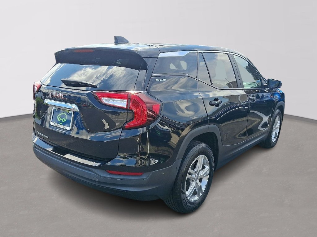 Used 2022 EBONY TWILIGHT METALLIC GMC SLE image 6