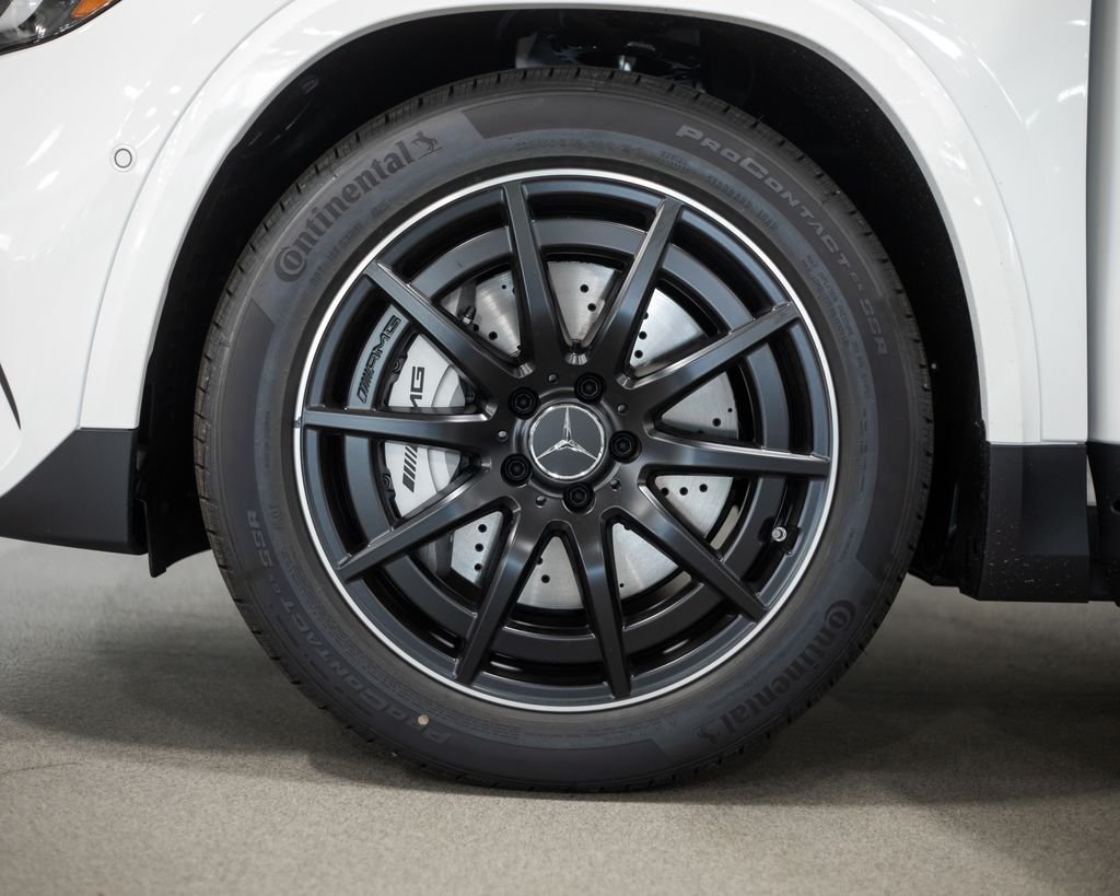 New 2026 Polar White Mercedes-Benz GLA 35 AMG® image 4