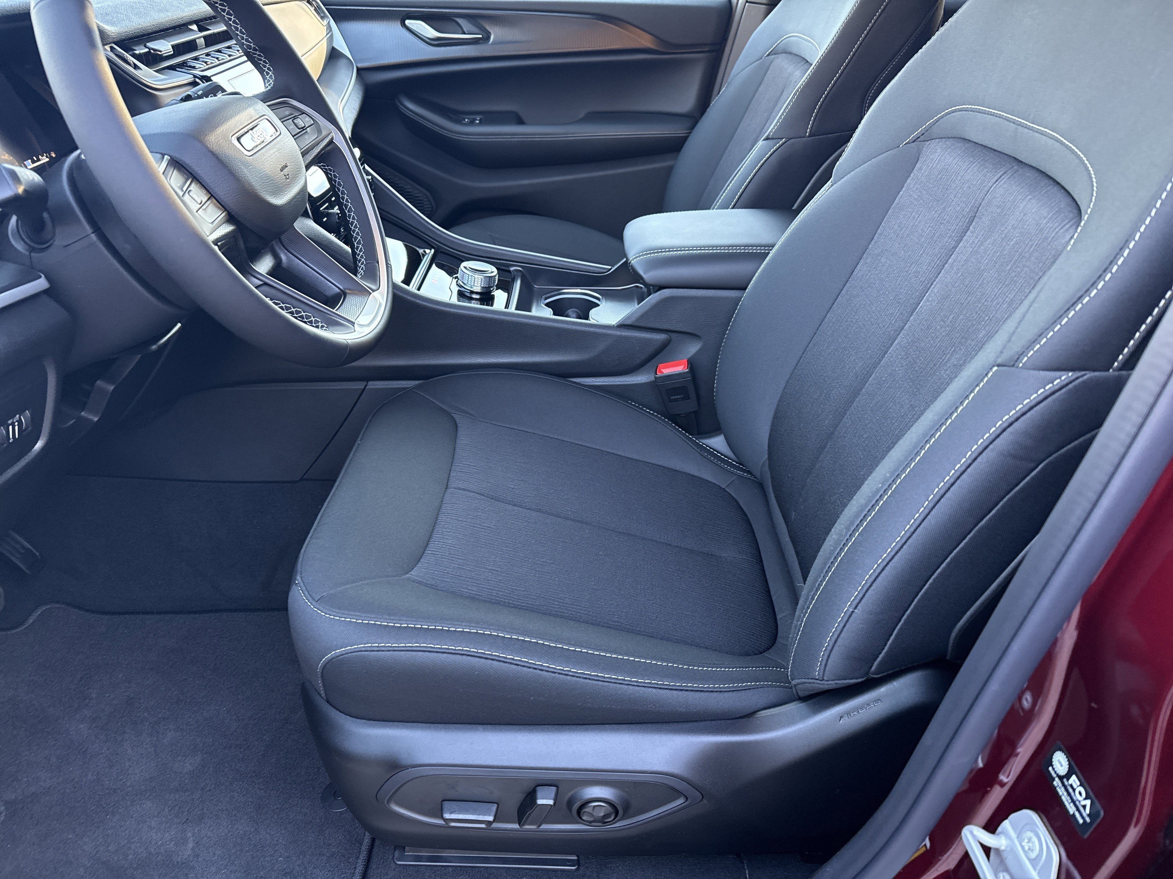 New 2025 Velvet Red Pearlcoat Jeep Laredo image 9
