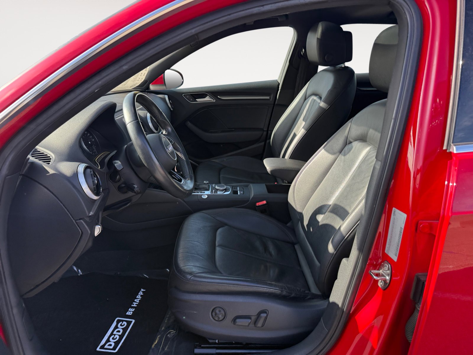 Used 2017 Tango Red Audi  image 10