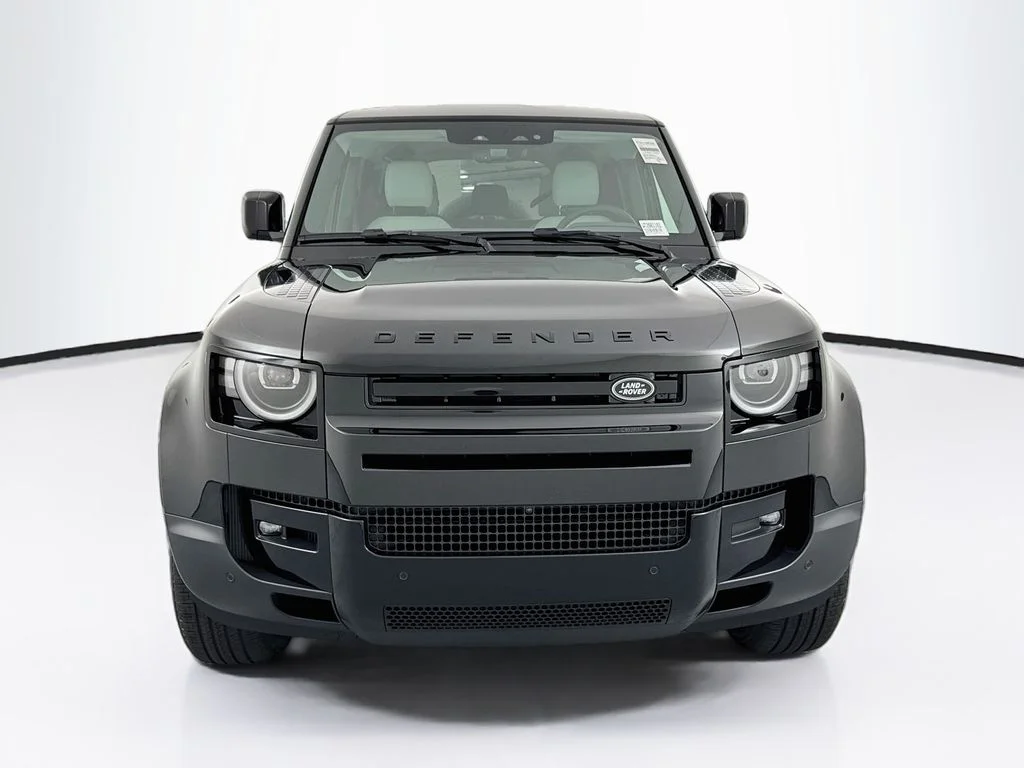 New 2026 Santorini Black Land Rover S image 2