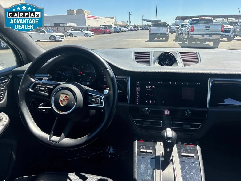 Used 2024  Porsche  image 30